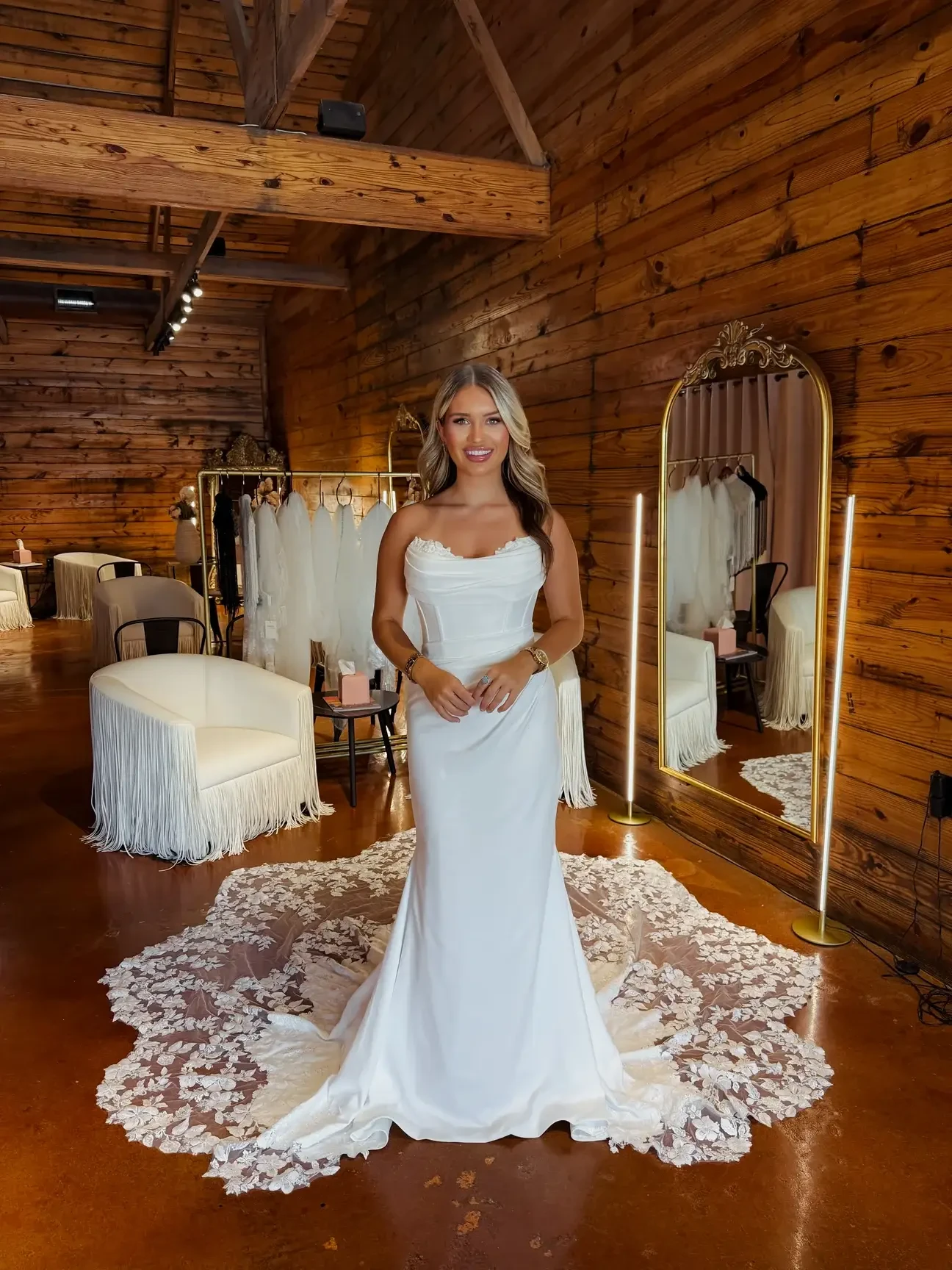 Best Bridal Shops in Fort Worth, TX: What Brides Should Know. Desktop Image